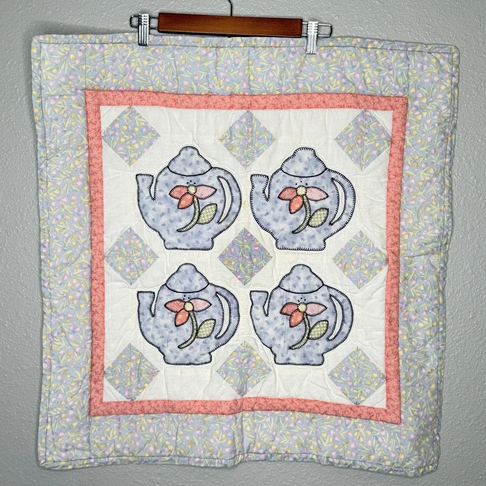 VTG Handmade Teapot Tea Time Quilt Wall Hanging 27x27‎ Cottage Kitchen Grandma